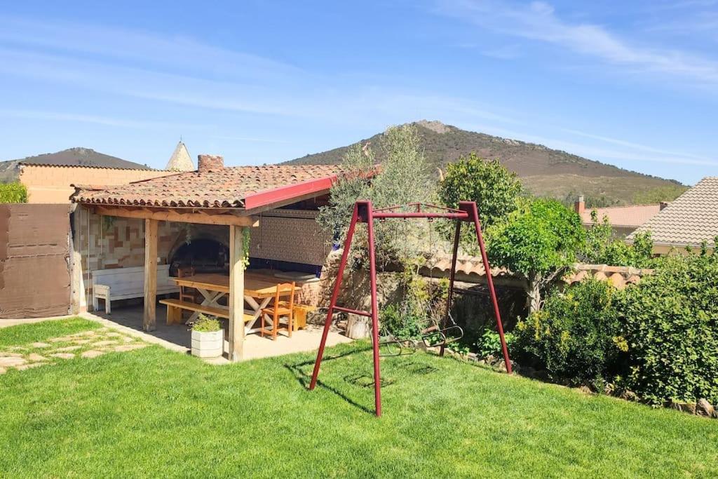 Casa Rural Tozolosolobos Otero de Bodas Luaran gambar